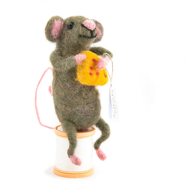 Sew Heart Felt Mouse That Got The Cheese