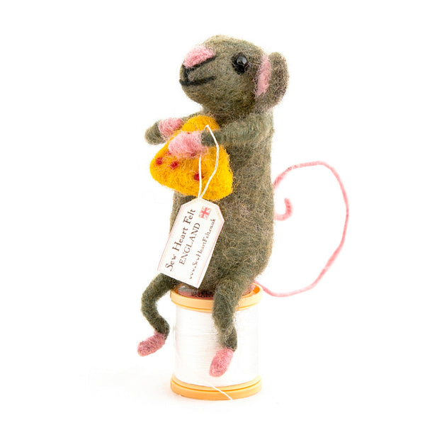 Sew Heart Felt Mouse That Got The Cheese