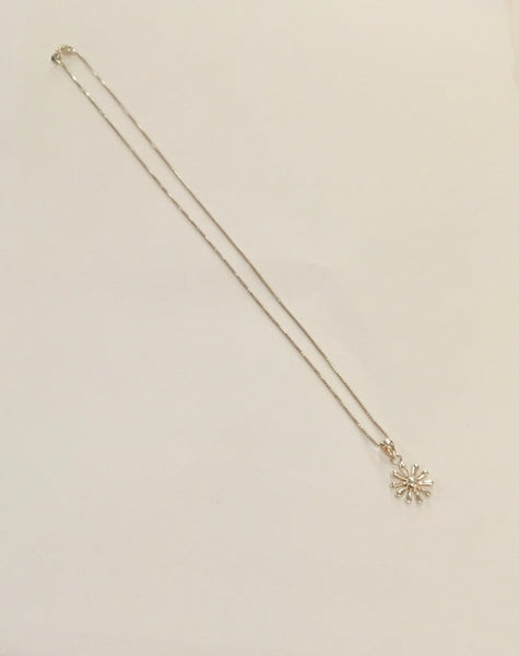 AG Silver Daisy Pendant With Chain